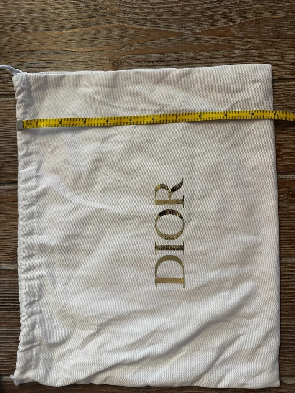 Dior official dust